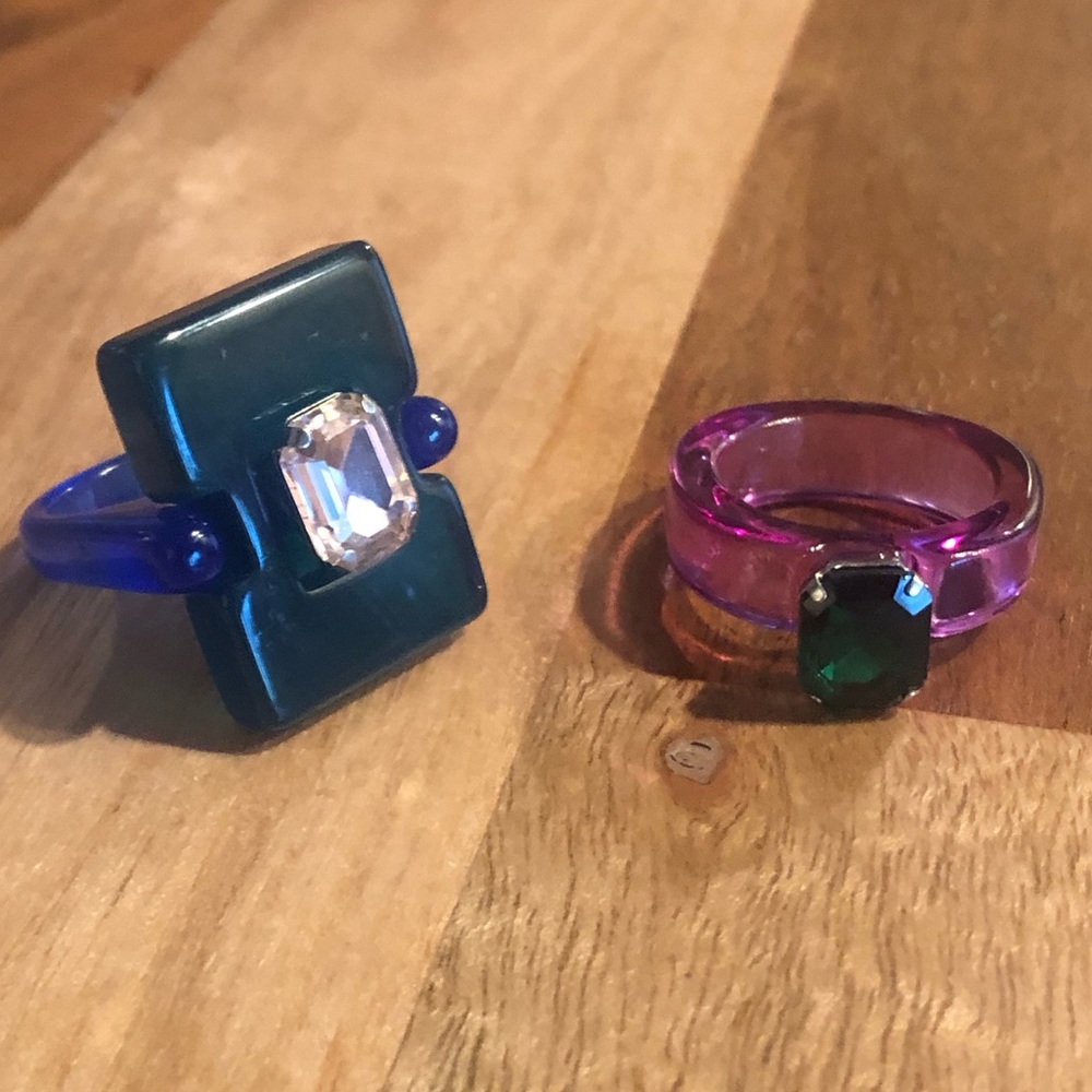 Acrylic Fashion Rings - Picture 9 of 10